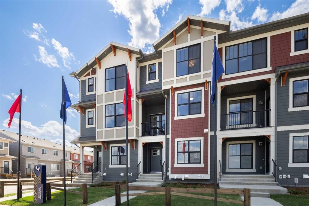 41 Wild Rose Way SE, Calgary — main listing photo