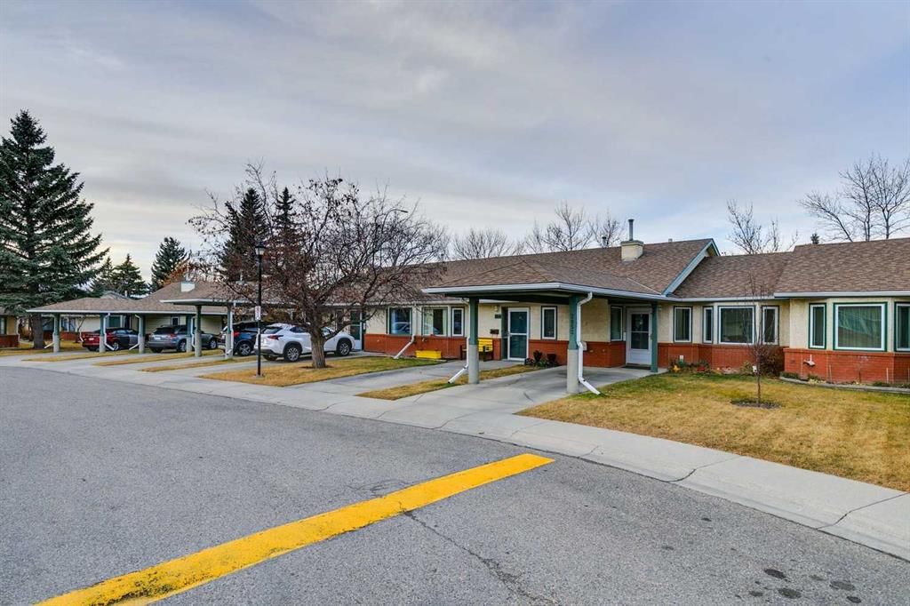 2848 Dovely Park SE, Calgary — photo 4 of 41