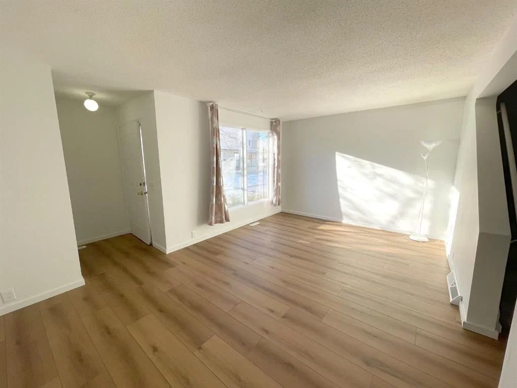 23, 2319 56 Street NE, Calgary — photo 4 of 26