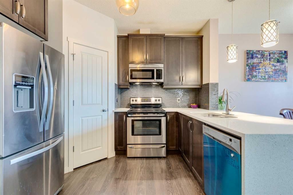 65 Copperpond Landing SE, Calgary — photo 3 of 36