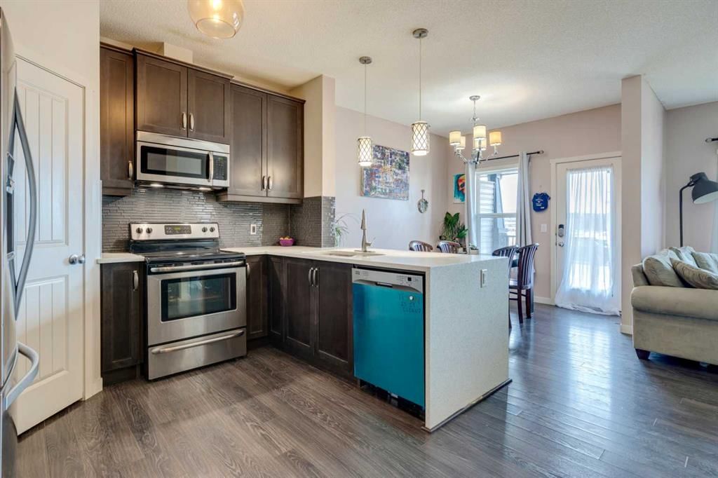 65 Copperpond Landing SE, Calgary — photo 4 of 36