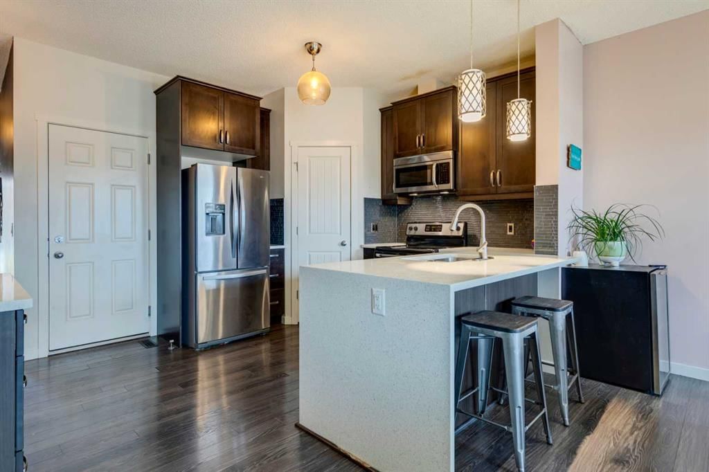 65 Copperpond Landing SE, Calgary — photo 5 of 36