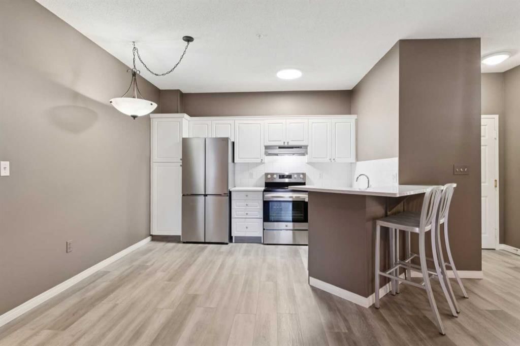 205, 777 3 Avenue SW, Calgary — photo 2 of 19