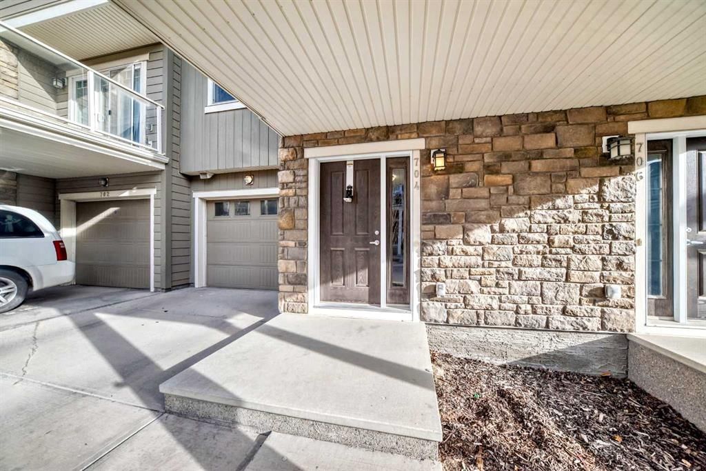 704 Evanston Manor NW, Calgary — photo 3 of 40