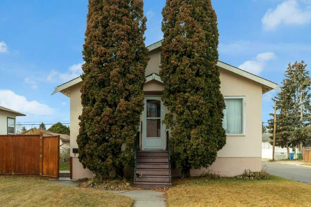 3423 Centre B Street NW, Calgary — photo 2 of 36