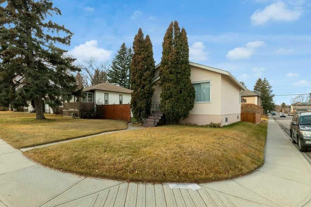 3423 Centre B Street NW, Calgary — photo 3 of 36