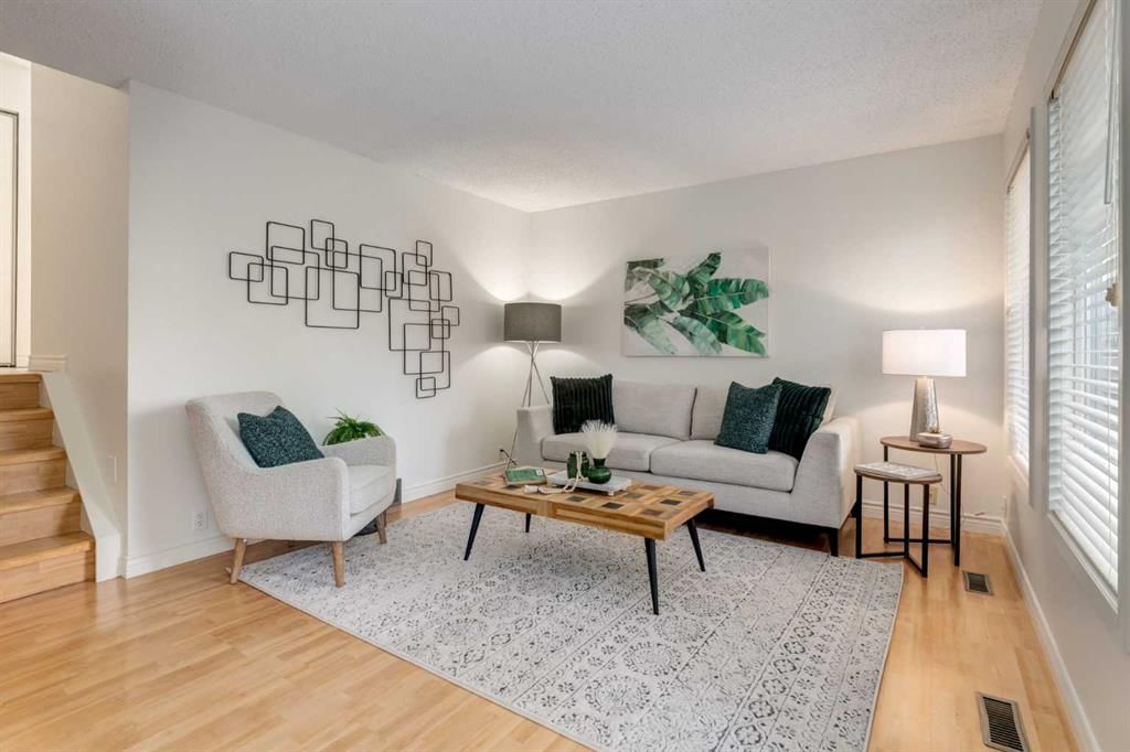 116 Point Drive NW, Calgary — photo 4 of 38