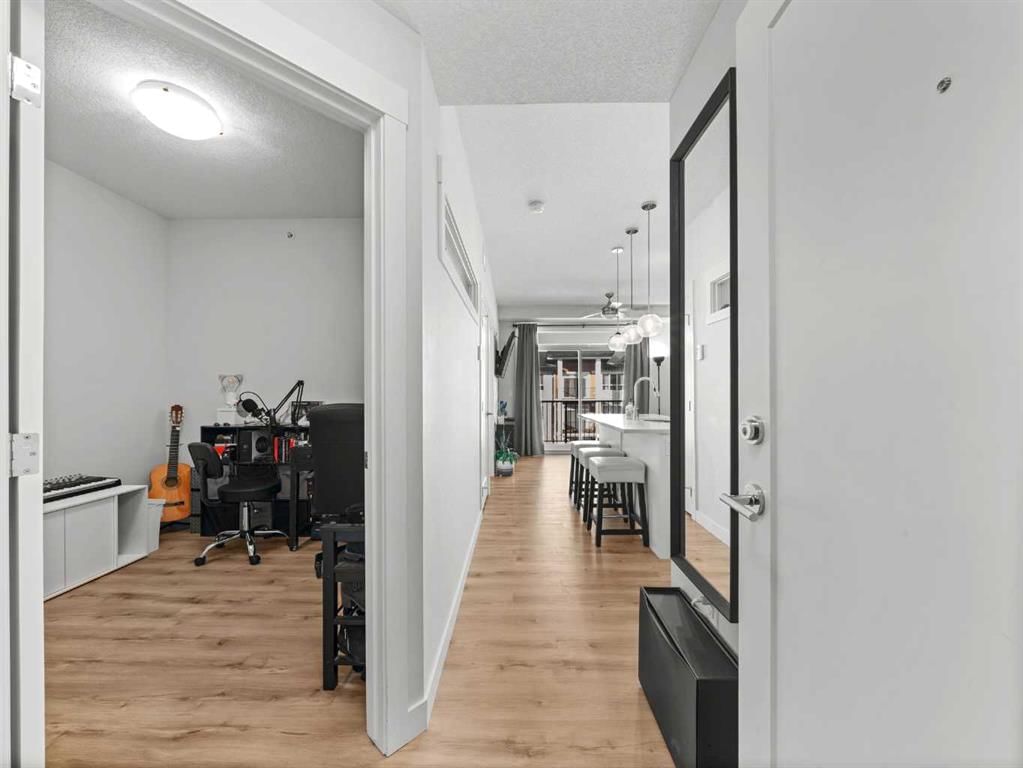 404, 25 Walgrove Walk SE, Calgary — photo 2 of 21