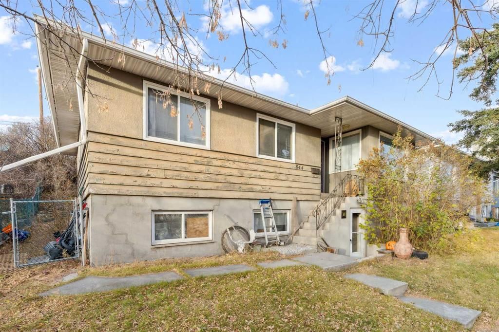 844 Bridge Crescent NE, Calgary — photo 2 of 22