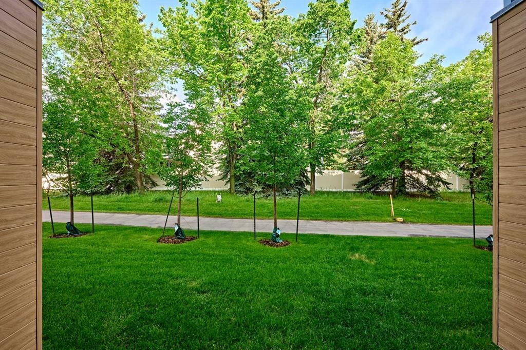 444 Shawnee Square SW, Calgary — photo 5 of 41