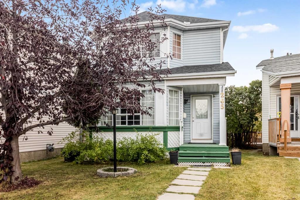 265 Fresno Place NE, Calgary — main listing photo
