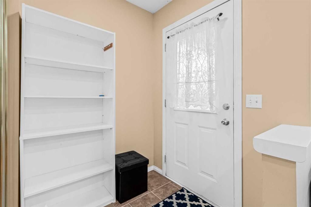 265 Fresno Place NE, Calgary — photo 2 of 38