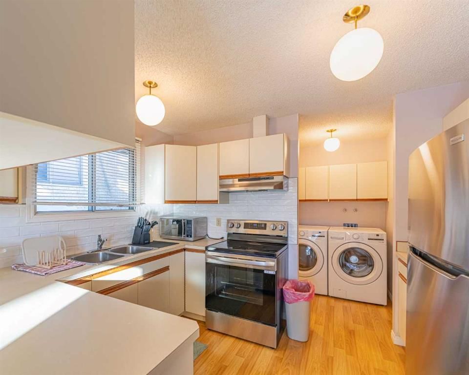 130 27 Avenue NW, Calgary — photo 5 of 50
