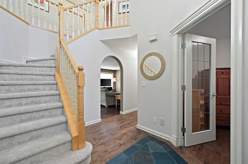 41 Strathridge Crescent SW, Calgary — photo 3 of 48