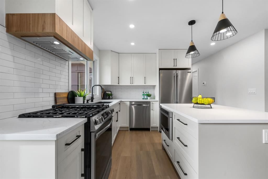 9519 2 Street SE, Calgary — photo 3 of 44