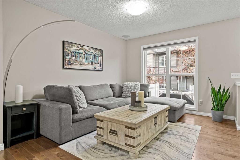 162 New Brighton Villas SE, Calgary — photo 4 of 36