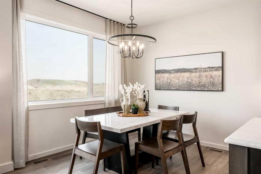 53 Royston Grove NW, Calgary — photo 3 of 21