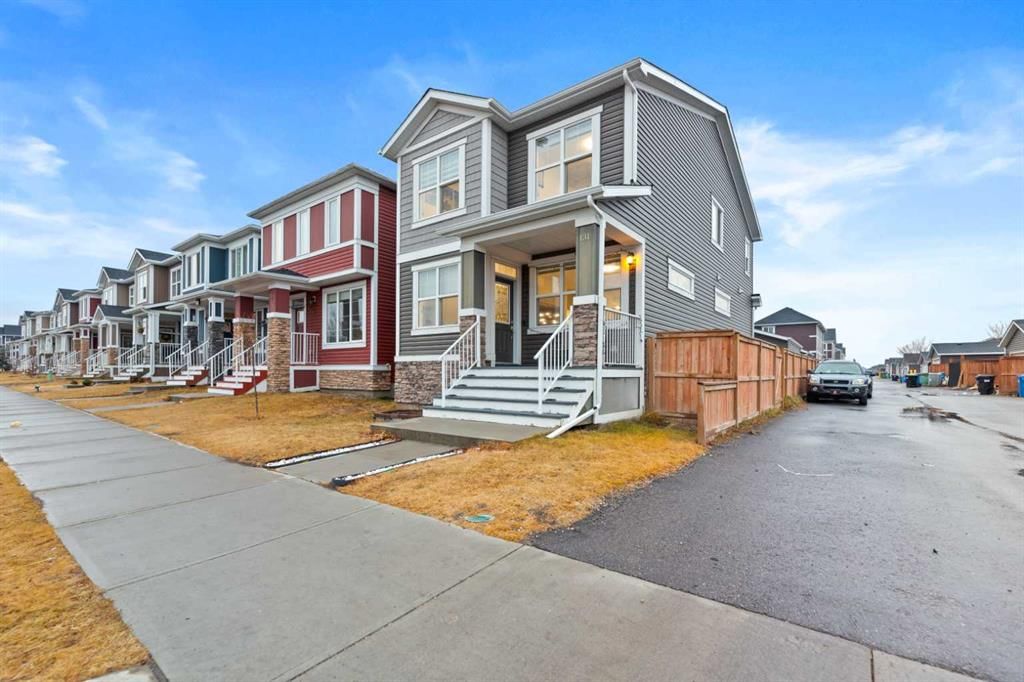 131 Redstone Boulevard NE, Calgary — photo 2 of 35