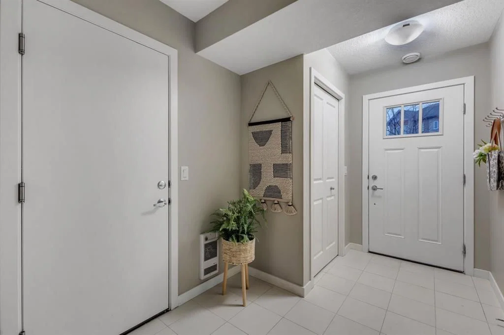 116 Copperstone Villas SE, Calgary — photo 5 of 37