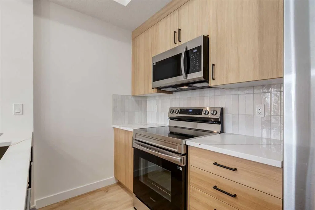 582 Seton Circle SE, Calgary — photo 4 of 16