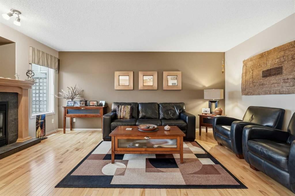 149 Springborough Way SW, Calgary — photo 2 of 40
