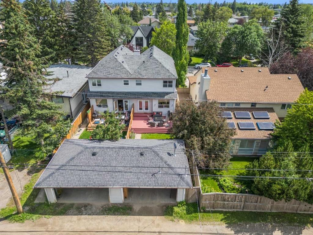 3111 39 Street SW, Calgary — photo 2 of 44