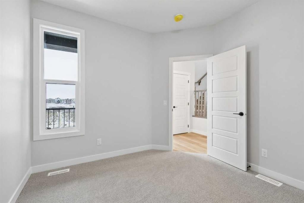 117 Heartwood Lane SE, Calgary — photo 5 of 49