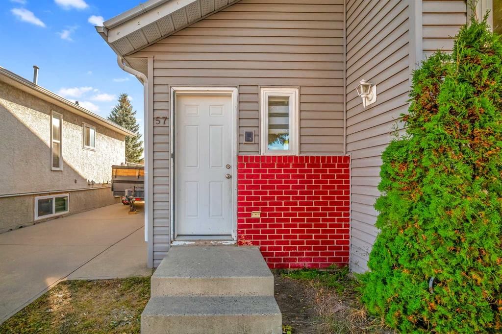 57 Martinview Crescent NE, Calgary — photo 4 of 41