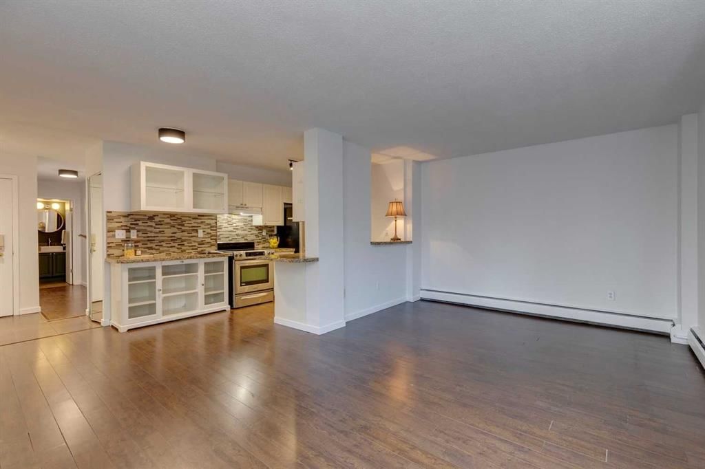 205, 715 15 Avenue SW, Calgary — photo 3 of 36