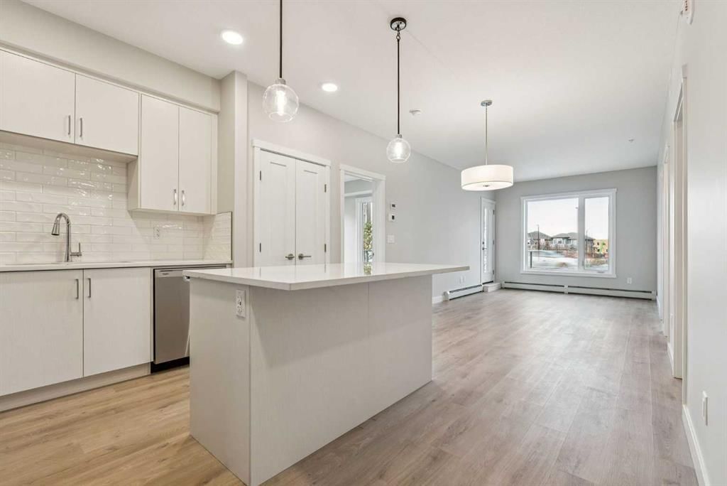 104, 655 Shawnee Square SW, Calgary — photo 5 of 28