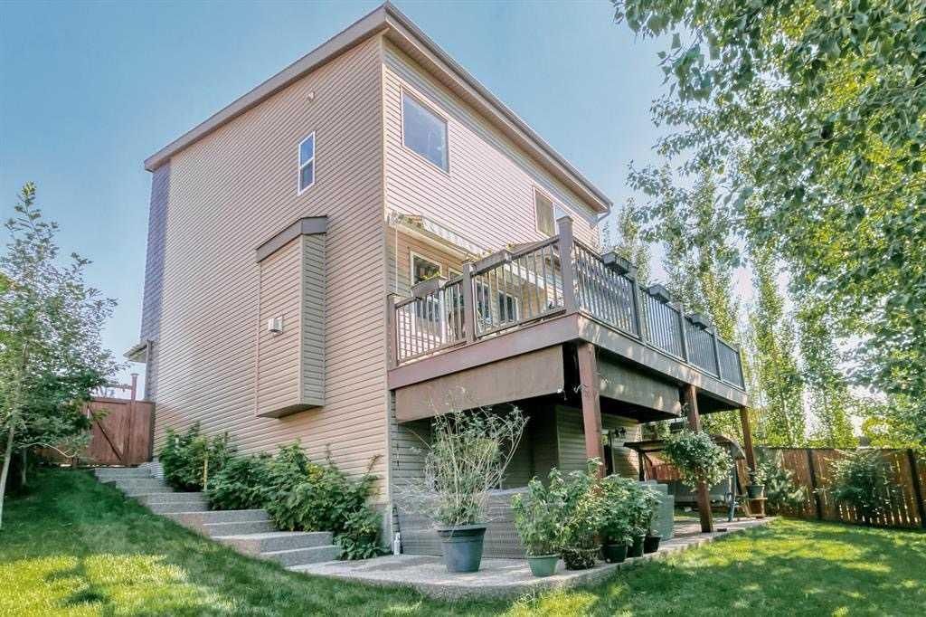 20 Walden View SE, Calgary — photo 2 of 50