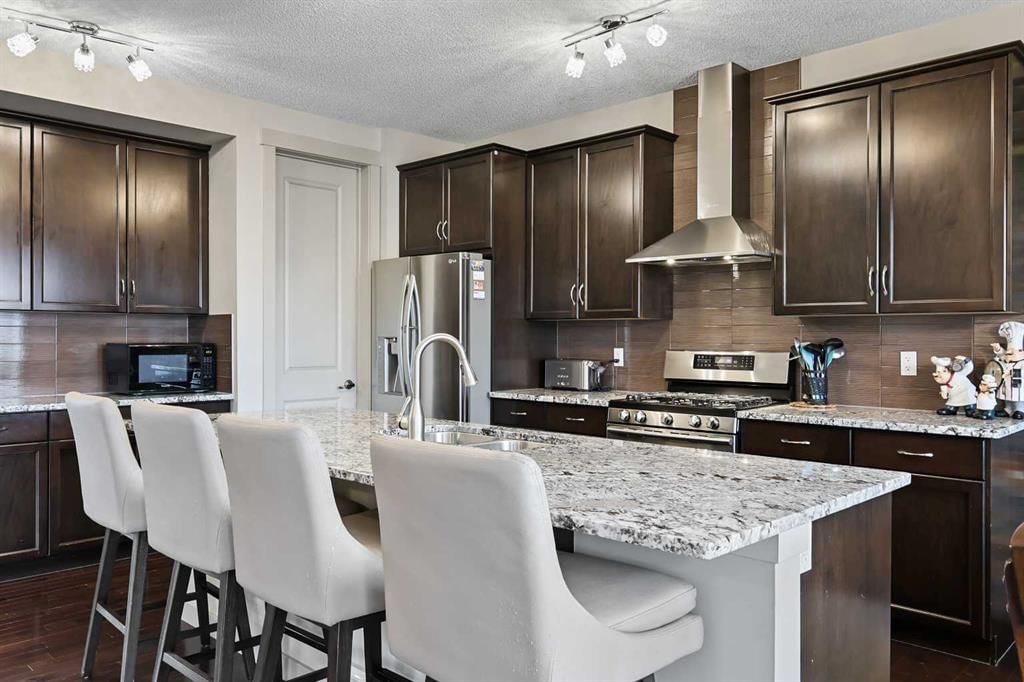 20 Walden View SE, Calgary — photo 5 of 50