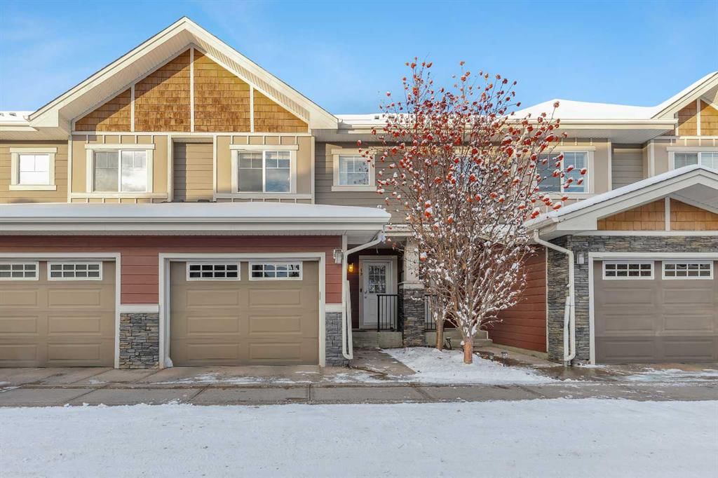 19 West Coach Manor SW, Calgary — main listing photo