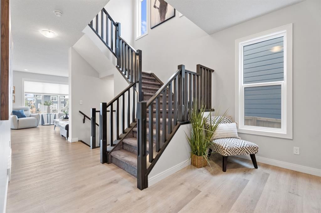 39 Cranbrook Green SE, Calgary — photo 3 of 50