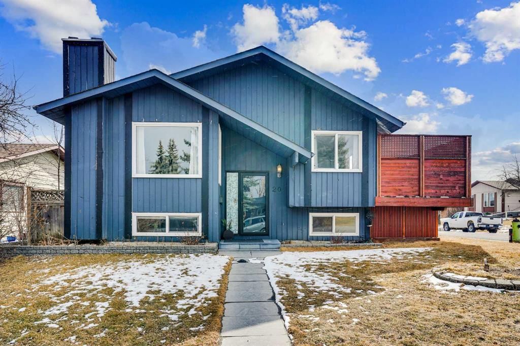 20 Bermuda Road NW, Calgary — main listing photo