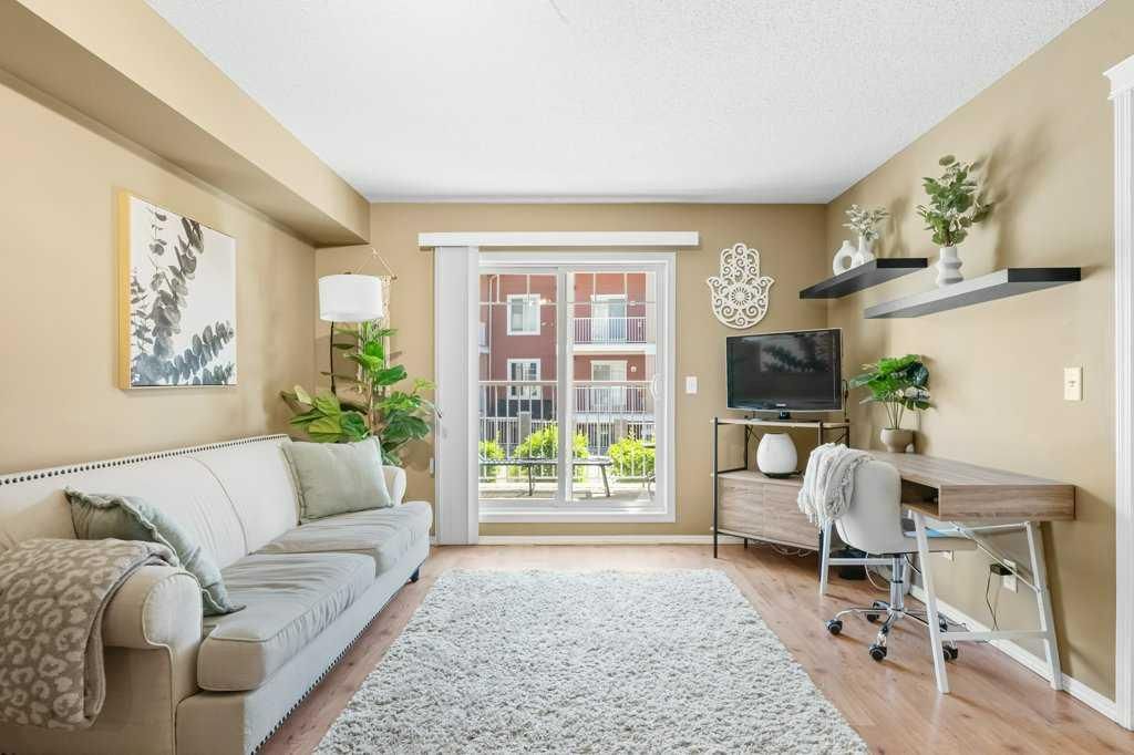 8107, 70 Panamount Drive NW, Calgary — photo 2 of 37