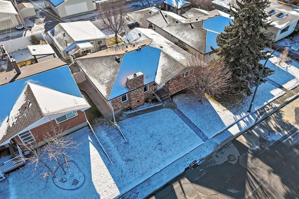 2119 Mackid Crescent NE, Calgary — photo 3 of 45