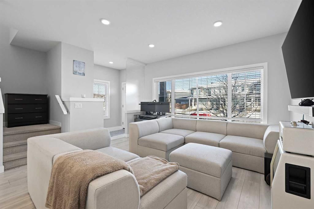 1249 Carrington Boulevard NW, Calgary — photo 4 of 42