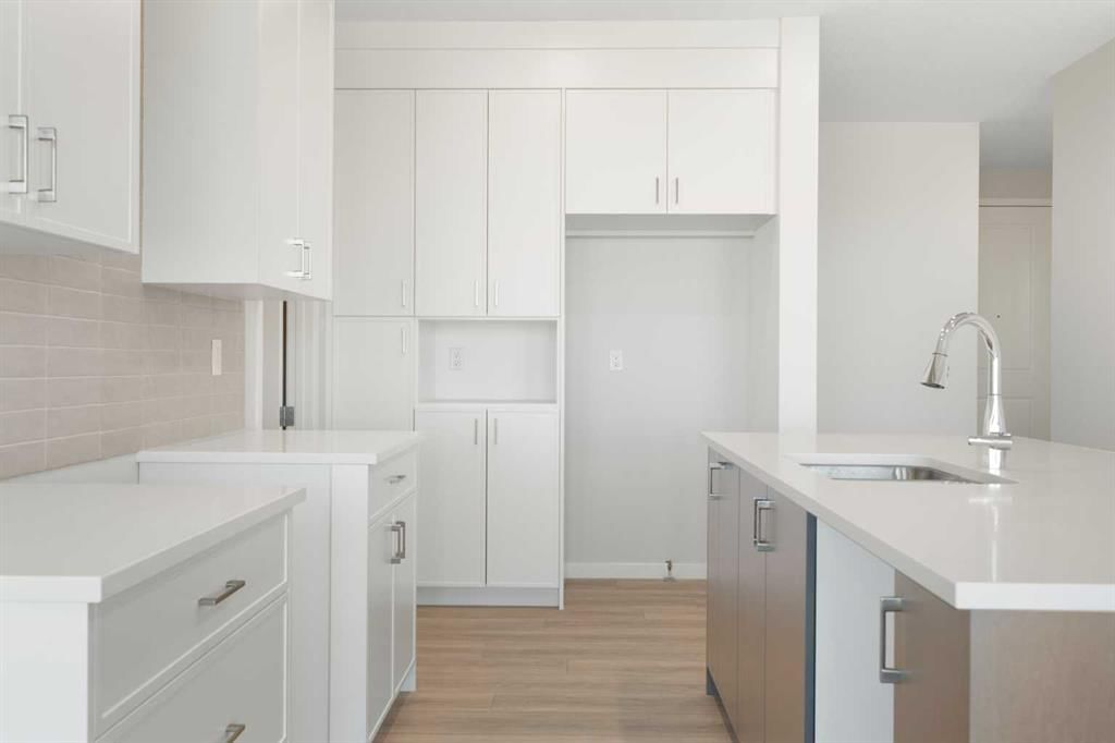 136 Lucas Gardens NW, Calgary — photo 5 of 43