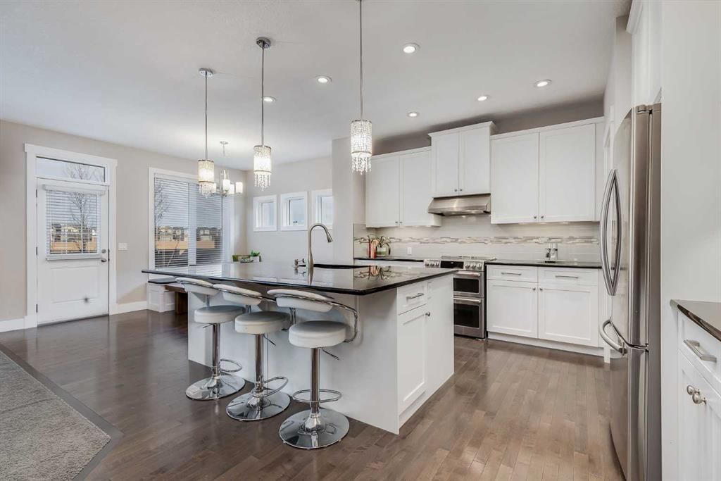 80 Evansfield Place NW, Calgary — photo 2 of 50