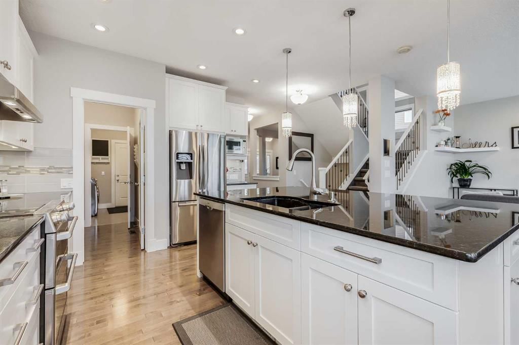 80 Evansfield Place NW, Calgary — photo 4 of 50