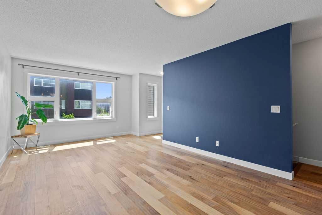 346 covecreek Circle NE, Calgary — photo 4 of 25