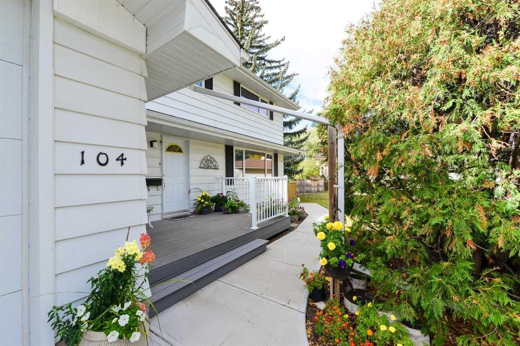 104 Dalgleish Bay NW, Calgary — photo 4 of 50