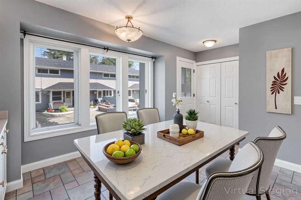 378 Regal Park NE, Calgary — photo 4 of 26