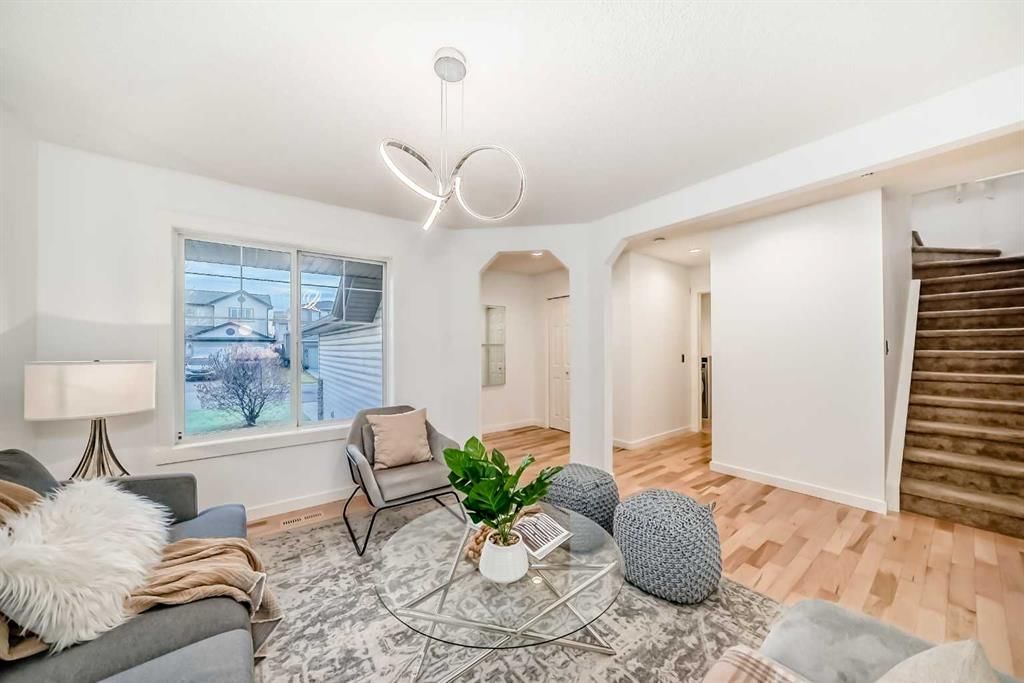 117 Chapalina Close SE, Calgary — photo 2 of 49