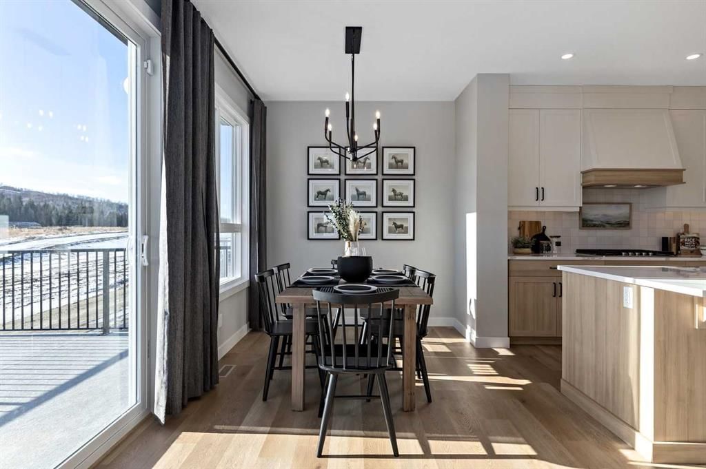 8 Creekview Manor SW, Calgary — photo 4 of 28