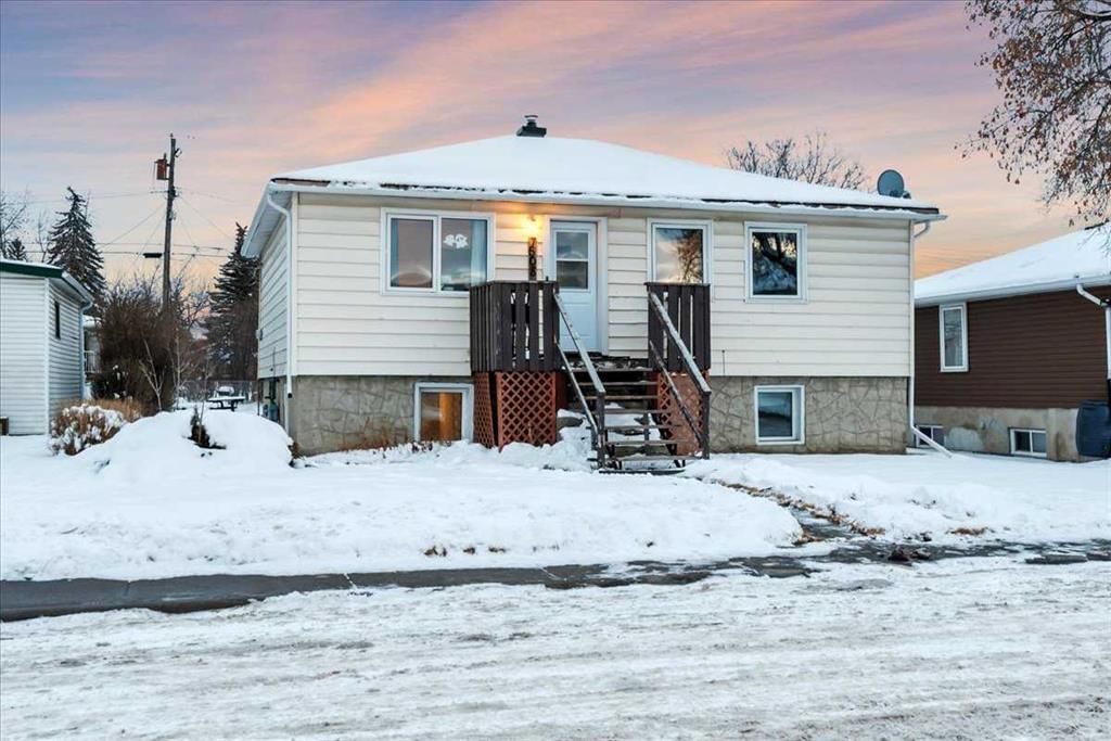 7608 22A Street SE, Calgary — main listing photo