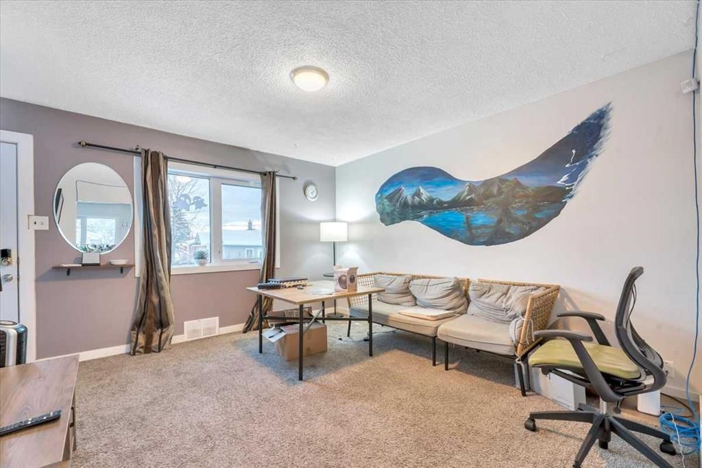 7608 22A Street SE, Calgary — photo 3 of 29