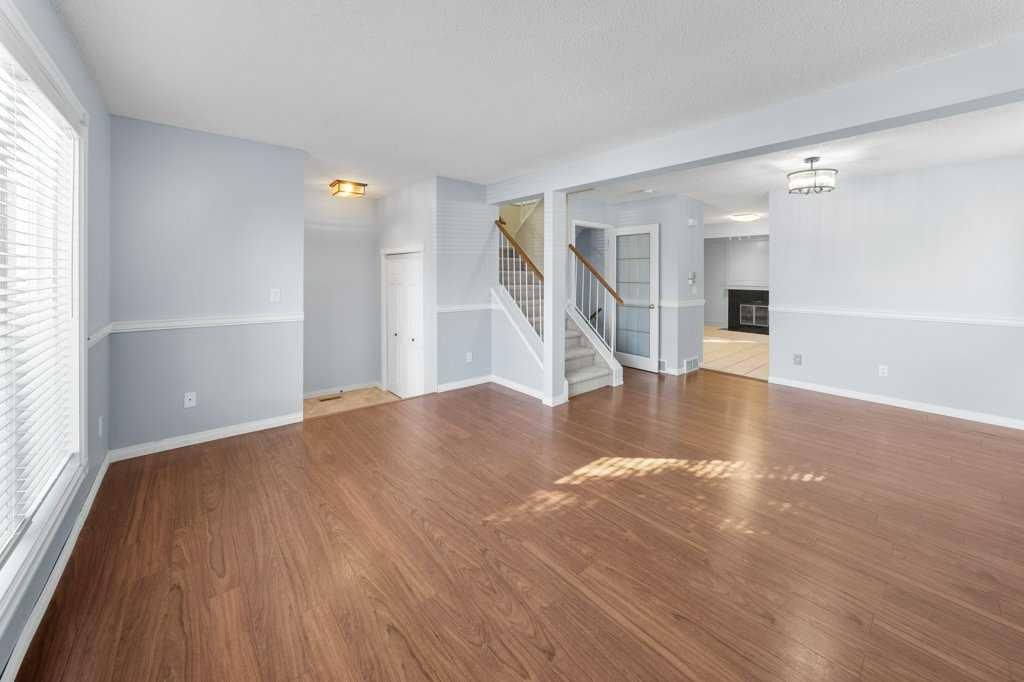 108 Woodborough Crescent SW, Calgary — photo 5 of 50
