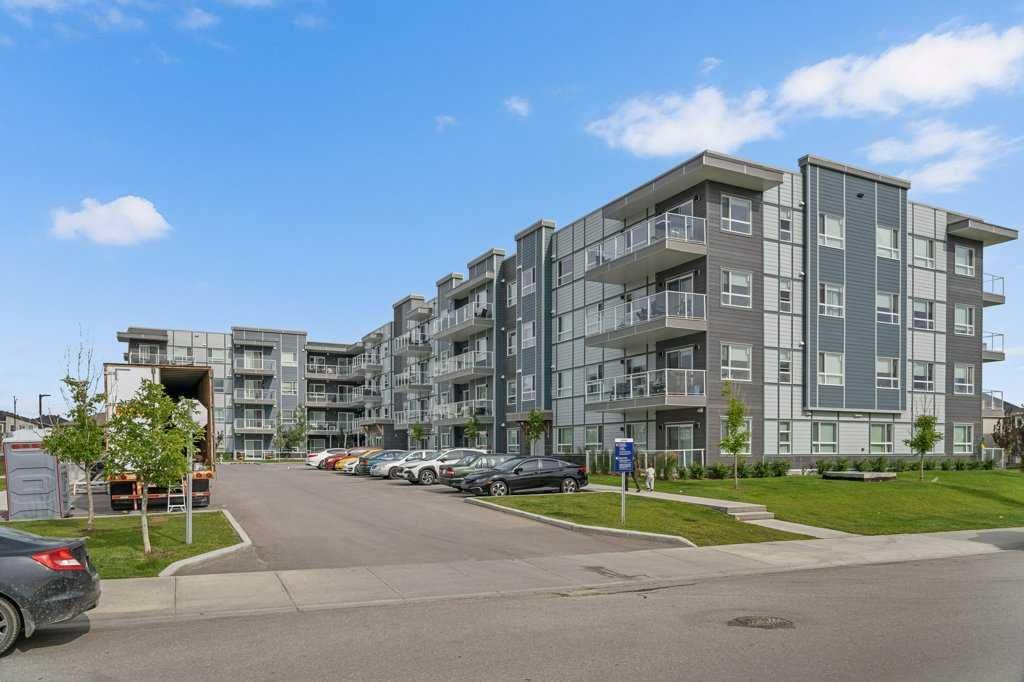 307, 40 Carrington Plaza NW, Calgary — photo 2 of 35
